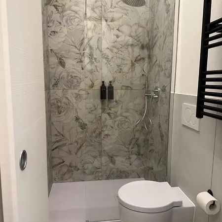 Anita's Apartment *